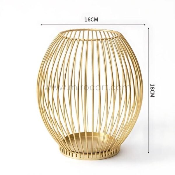 18cm tall gold lantern candle holder with precise measurements.